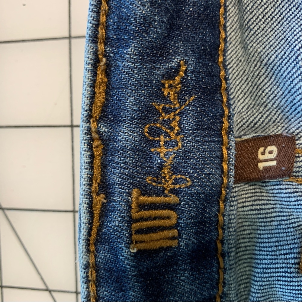 Kut from the Kloth Women’s size 16 Jeans - Picture 2 of 5